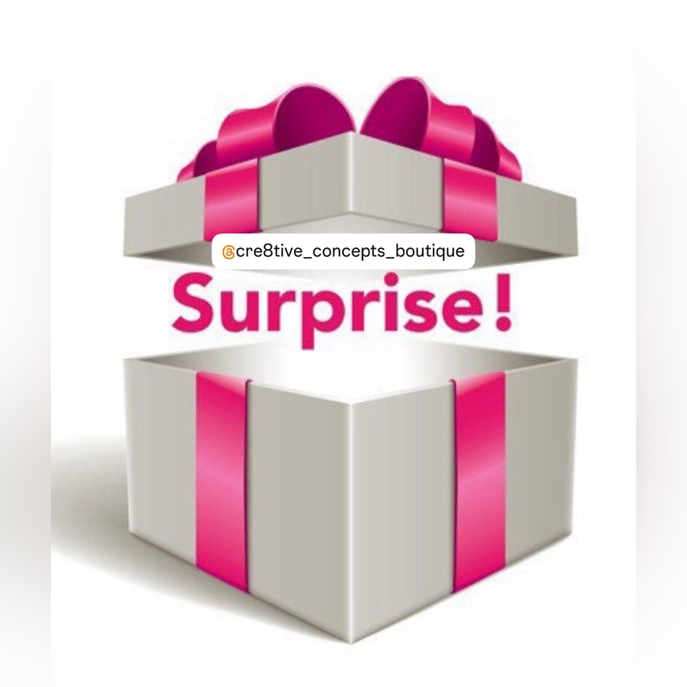 🎱 SURPRISE🎉 🎁 This is a listing created for a Posh Show